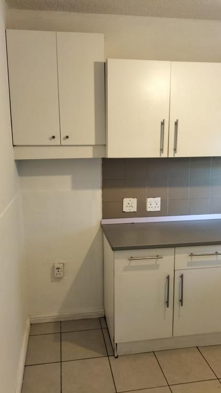To Let 1 Bedroom Property for Rent in Wynberg Western Cape